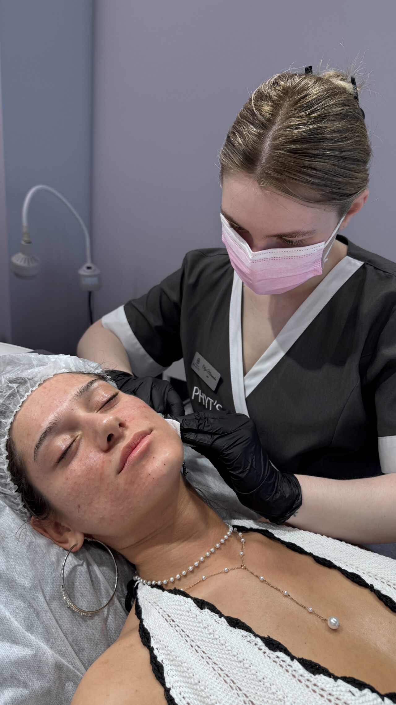 Процедура для кожи лица в клинике Intelligent Beauty Clinic, Таллинн